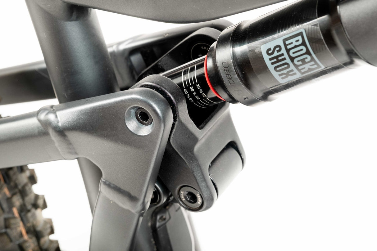 Focus Thron² 6.8 - Used*