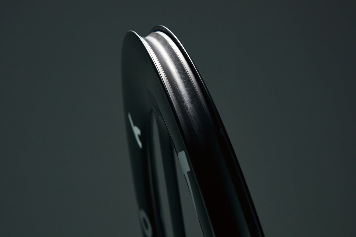 No. 6 Racing Wheels | A3RO Tri-spoke - Bei 2-Cycle GmbH Freiburg entdecken!