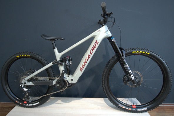 Santa Cruz Vala C LARGE 90-KIT GRAY - Demo Bike