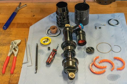 Kleiner_oder_grosser_Fahrwerkservice