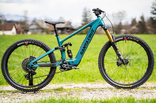 Santa_Cruz_Bullit_4_XO_AXS_RSV